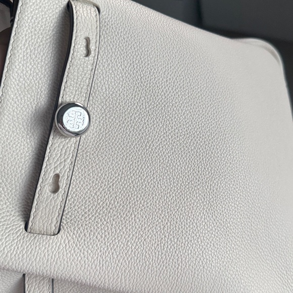 TORY BURCH Small Romy Tote Light Cream Leather Bag Handbag Silver Accents - Picture 9 of 16